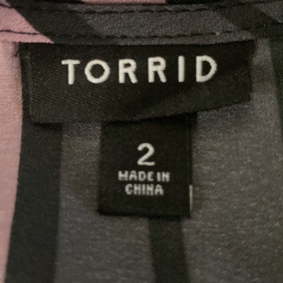 TORRID GRAY PURPLE SHEER FAUX WRAP LONG SLEEVE LADIES BLOUSE SIZE 2 - Picture 9 of 11